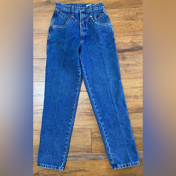 Rockies Denim - Rocky Mountain. Rockies. Tag Size: 28/7. Size Measured: 26
